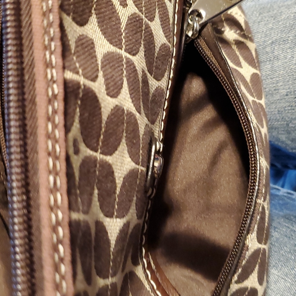 Fossil Purse - Picture 11 of 13